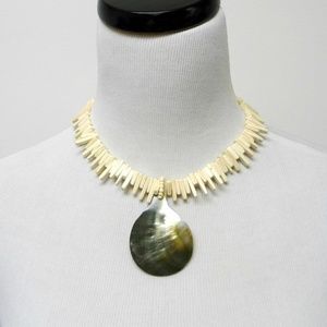 Tiffania . coco shell and mother of pearl necklace